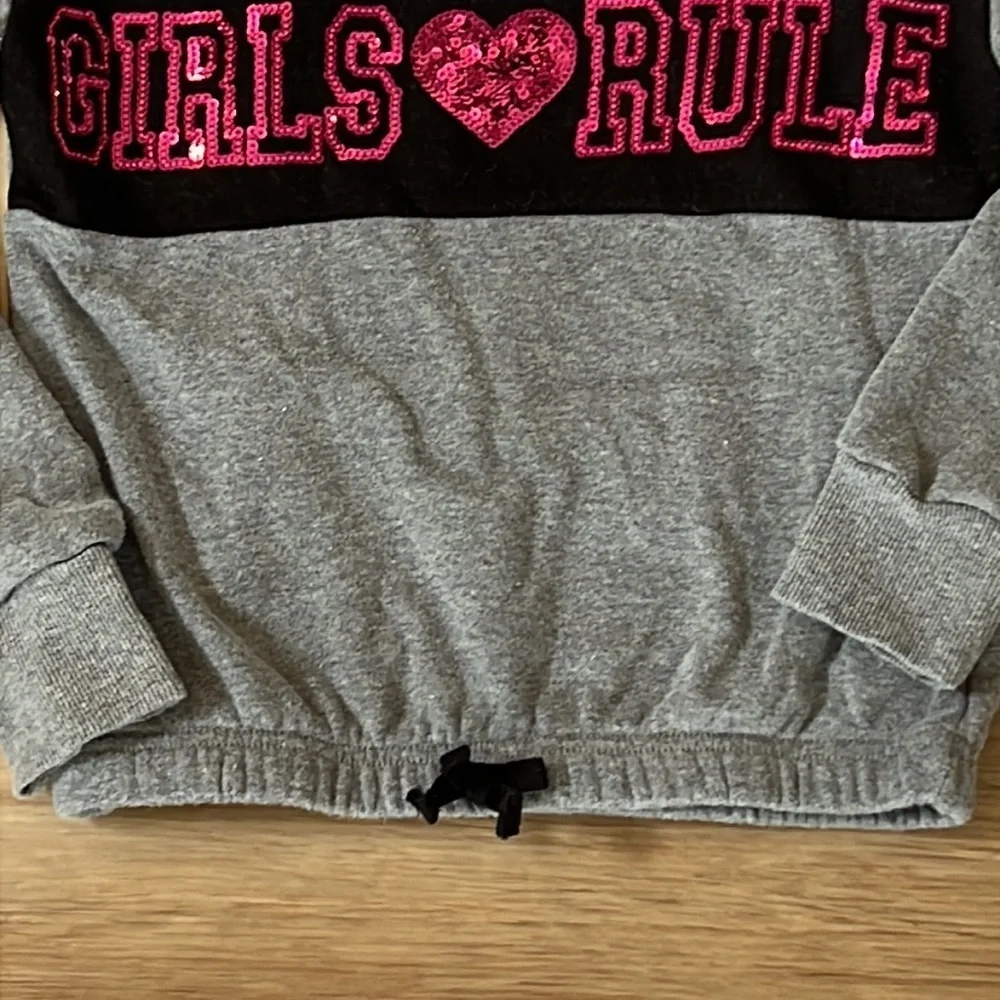 Sweatshirt. Size 7 - Picture 3 of 4